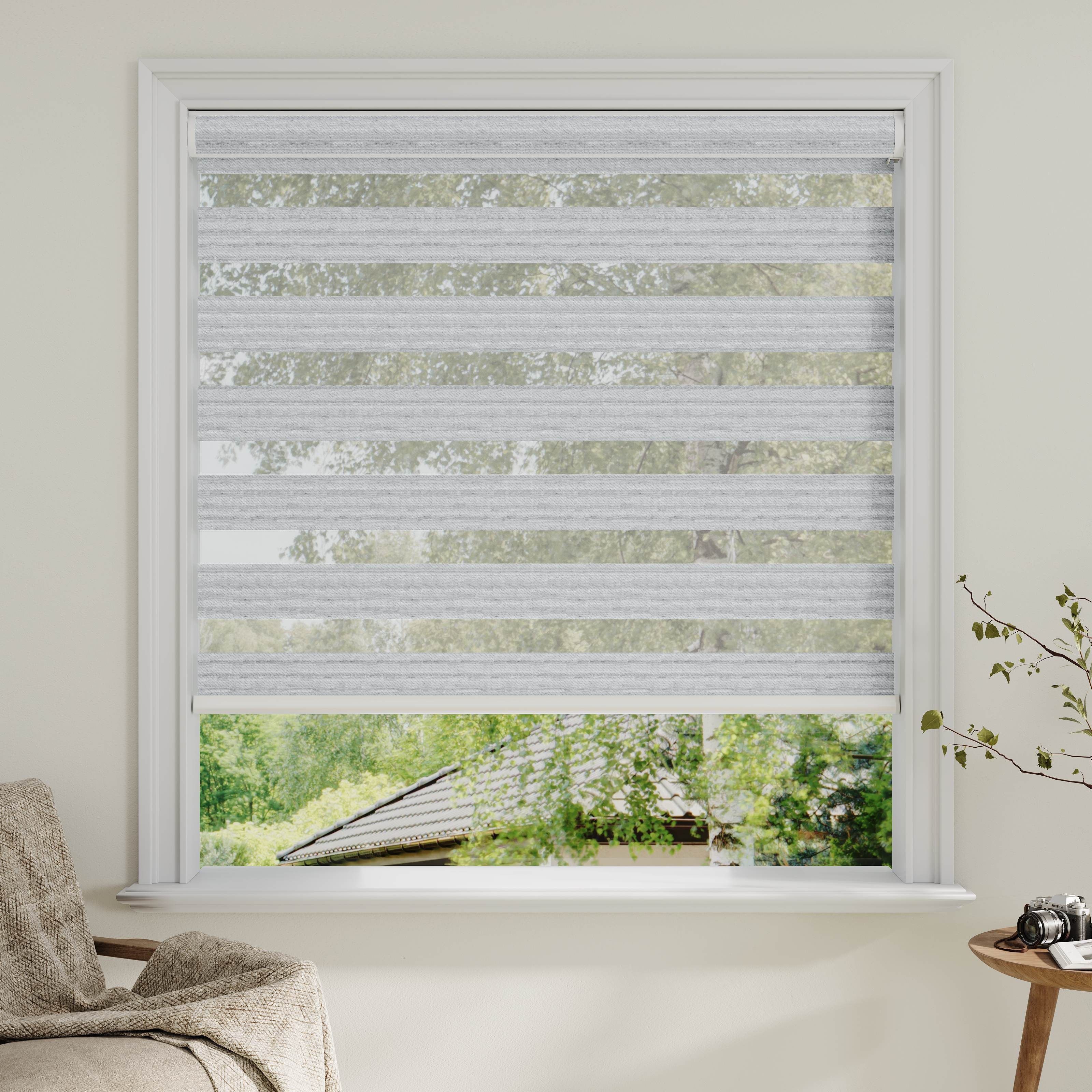 Room darkening Zebra Shades