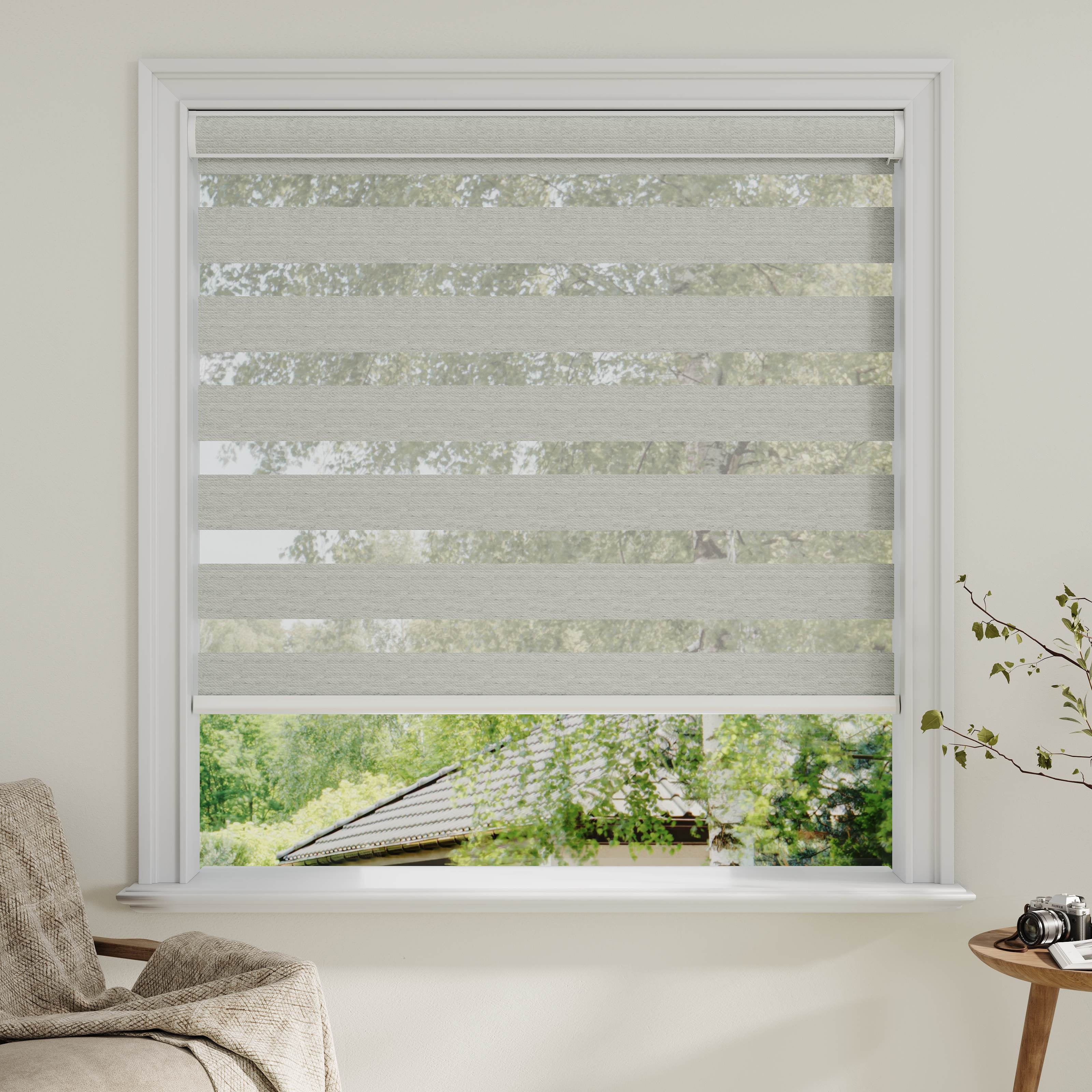 Room darkening Zebra Shades