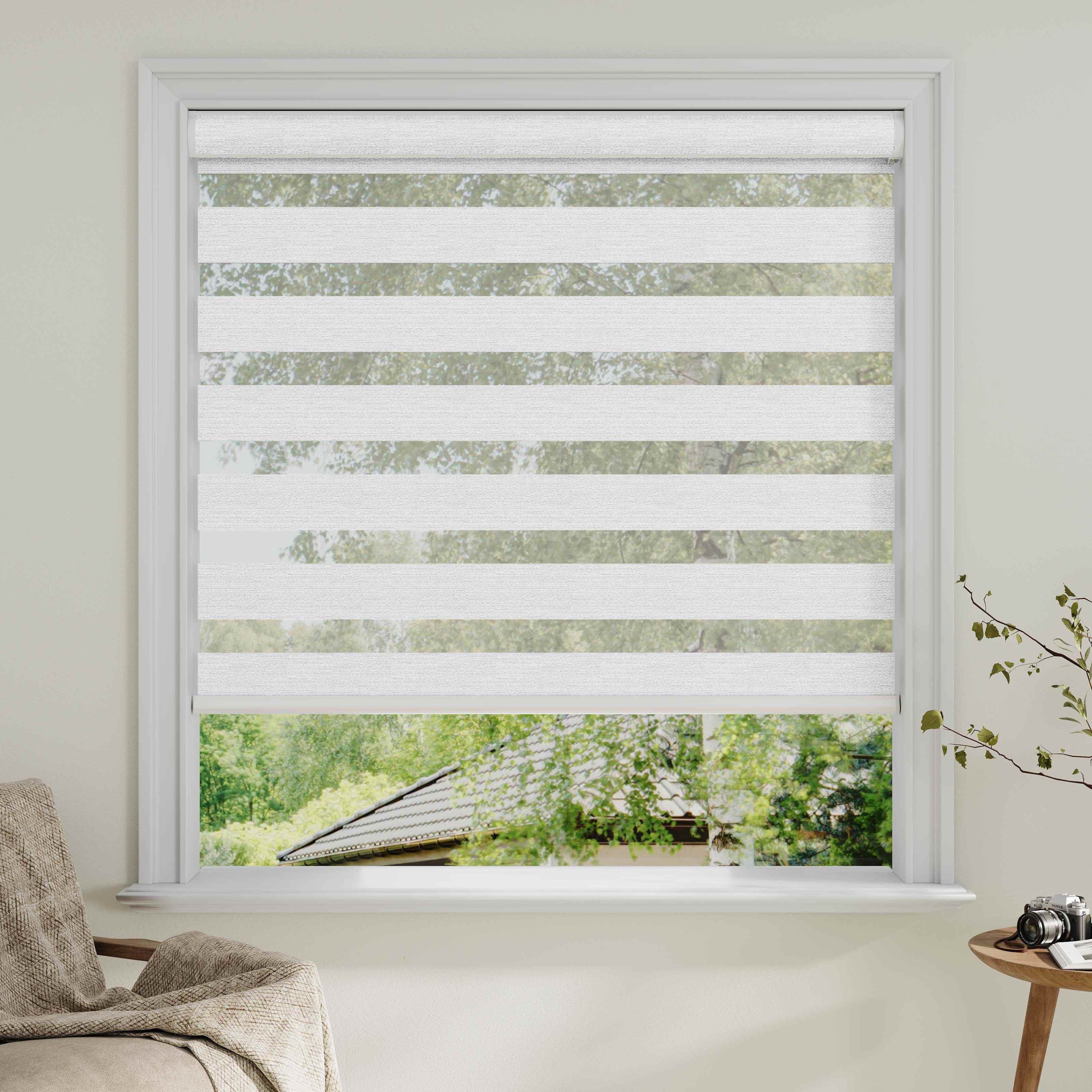 Room darkening Zebra Shades